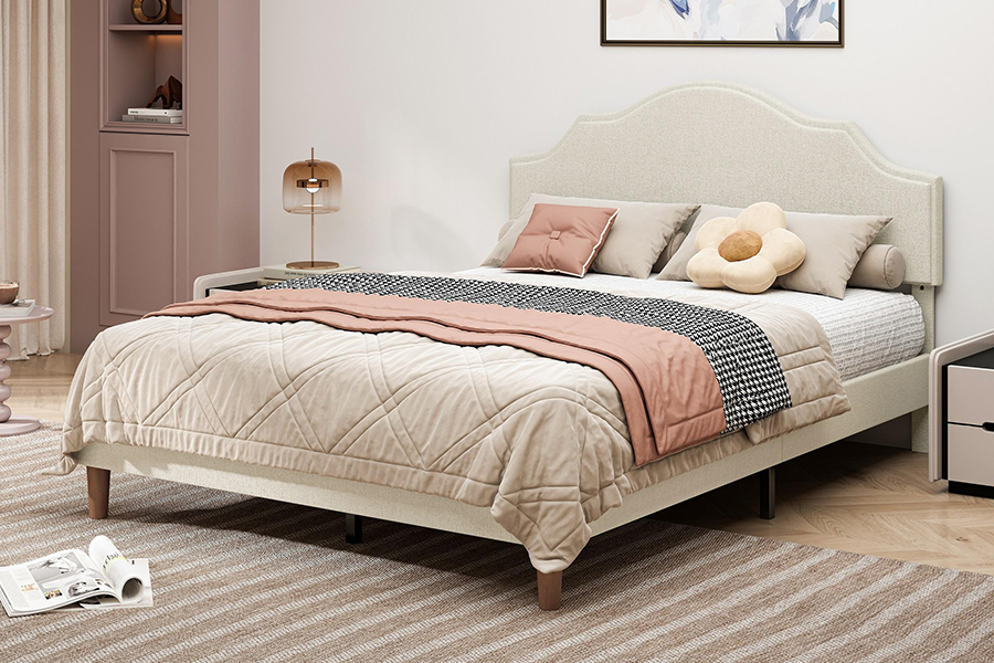 N21 Hoogwaardig beige stoffen queensize gestoffeerd bed