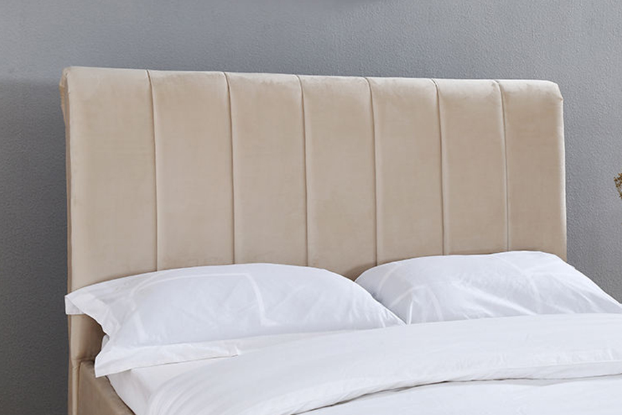 1312 Zacht stoffen hoofdeinde, rond gestoffeerd bed