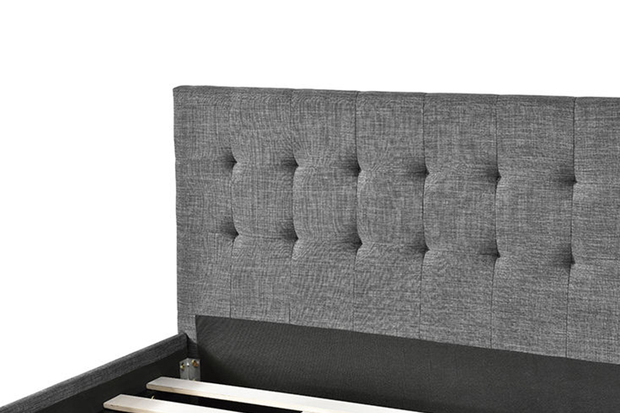 1257 Gestoffeerd bed met moderne paneelstijldecoratie