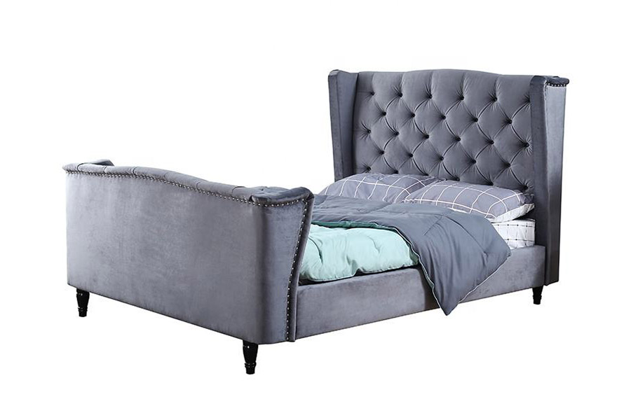 1399 Gestoffeerd bed met vleugelvormige rugleuning van fluweel