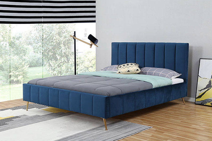 1382 Tweepersoonsbed in moderne stijl, massief hout, gestoffeerd bed