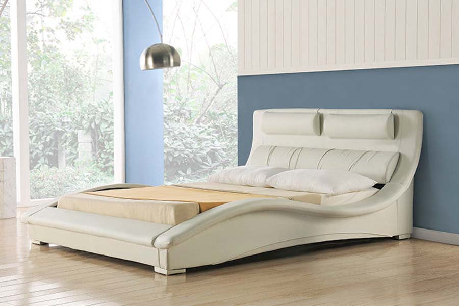1840 Klassiek gebogen design met leer bekleed bed