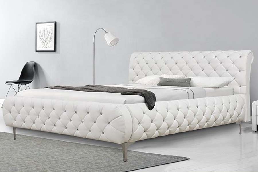 1586 Wit PU-leer, zacht houten frame, gestoffeerd bed