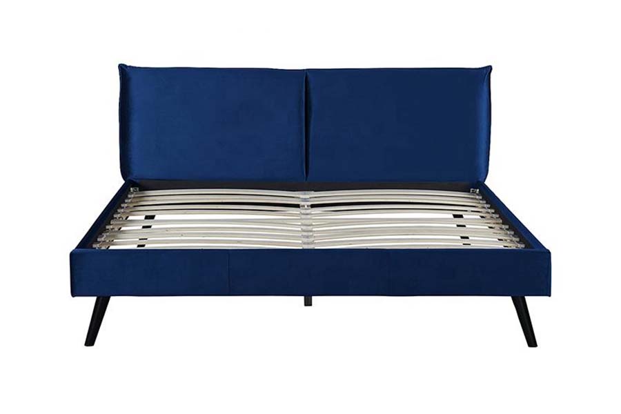 1494 Queensbed met houten poten, blauw, zacht gestoffeerd bed met hoofdeinde