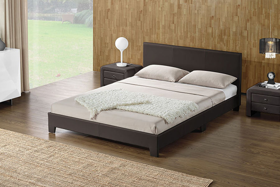 1142-2 Houten queensize bedframe in Amerikaanse stijl