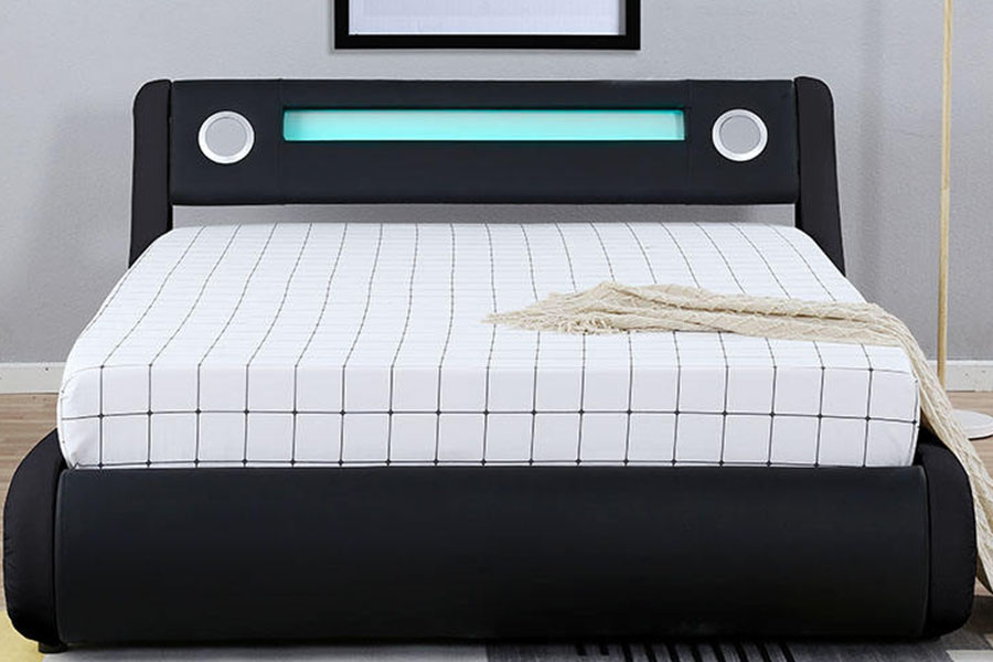 1324-1GS Prachtige LED-luidspreker, lederen gasveer, gestoffeerd bedframe met opbergruimte