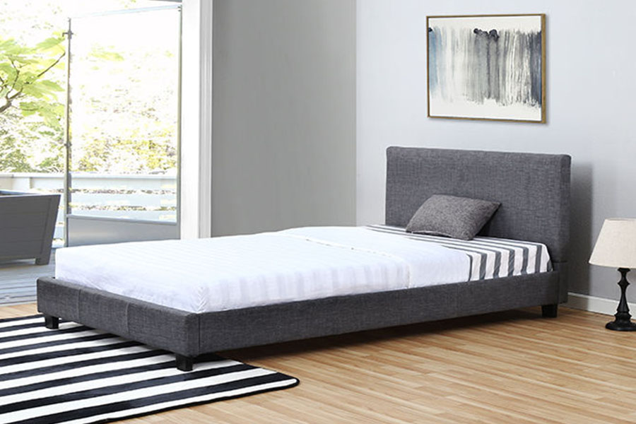 1334-1-2 Elegant dubbel gestoffeerd led-bedframe van linnenstof