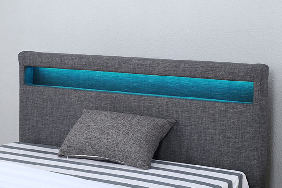1334-1-2 Elegant dubbel gestoffeerd led-bedframe van linnenstof